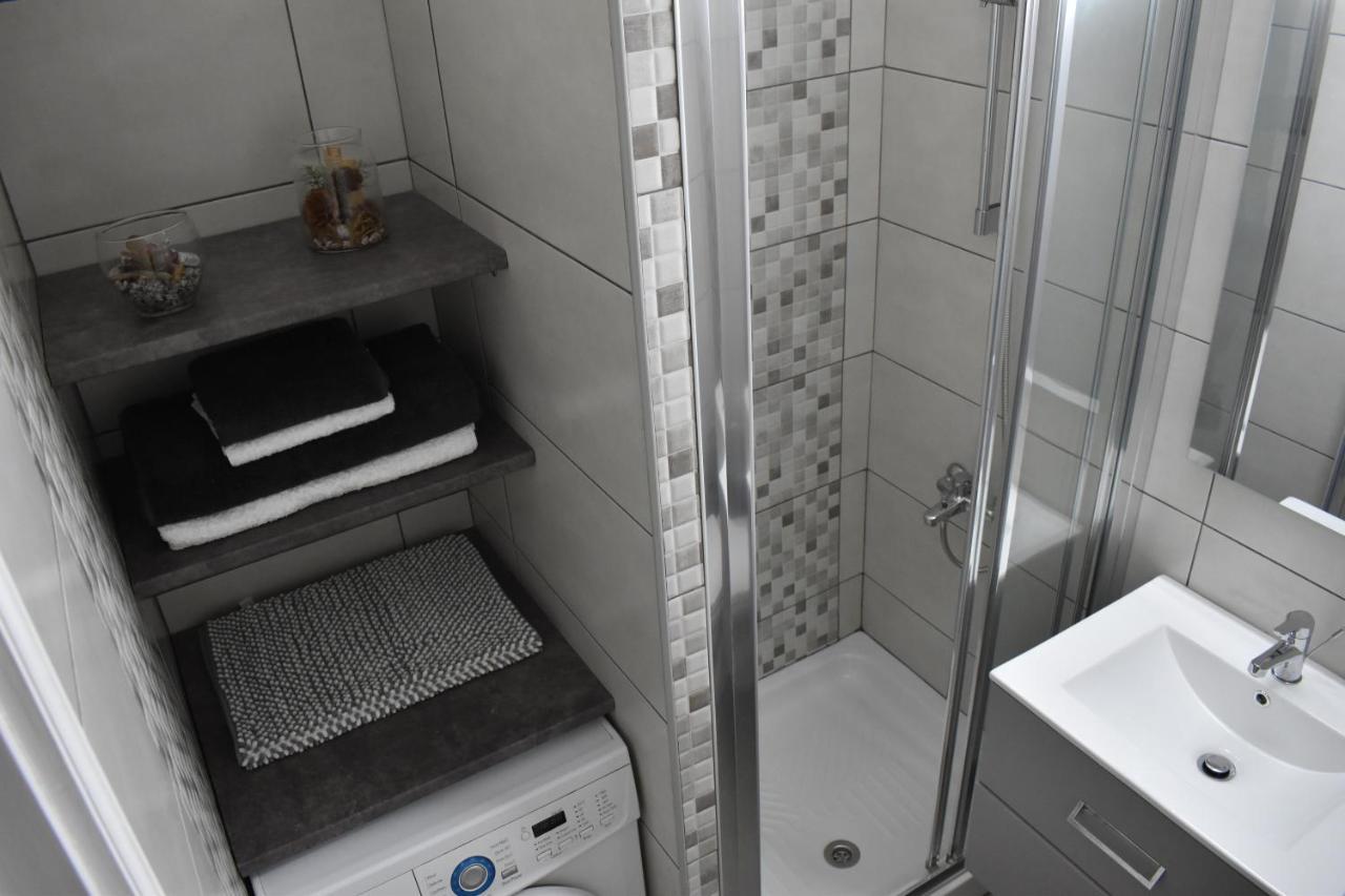 Marias Apartment - In City Centre,Near Beach Larnaca Bagian luar foto