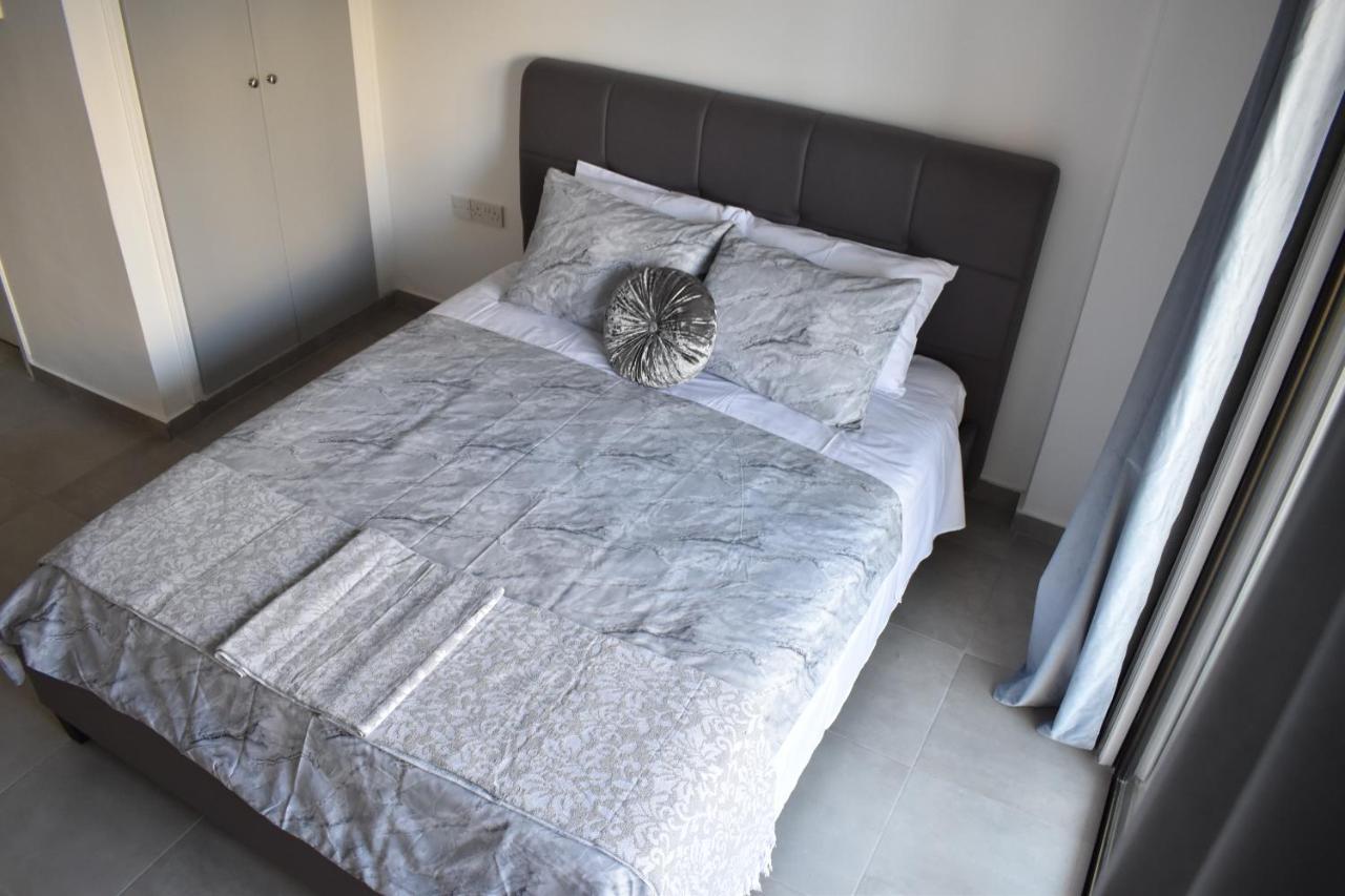 Marias Apartment - In City Centre,Near Beach Larnaca Bagian luar foto