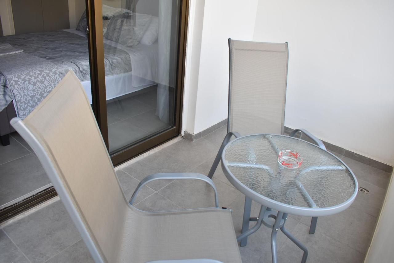 Marias Apartment - In City Centre,Near Beach Larnaca Bagian luar foto